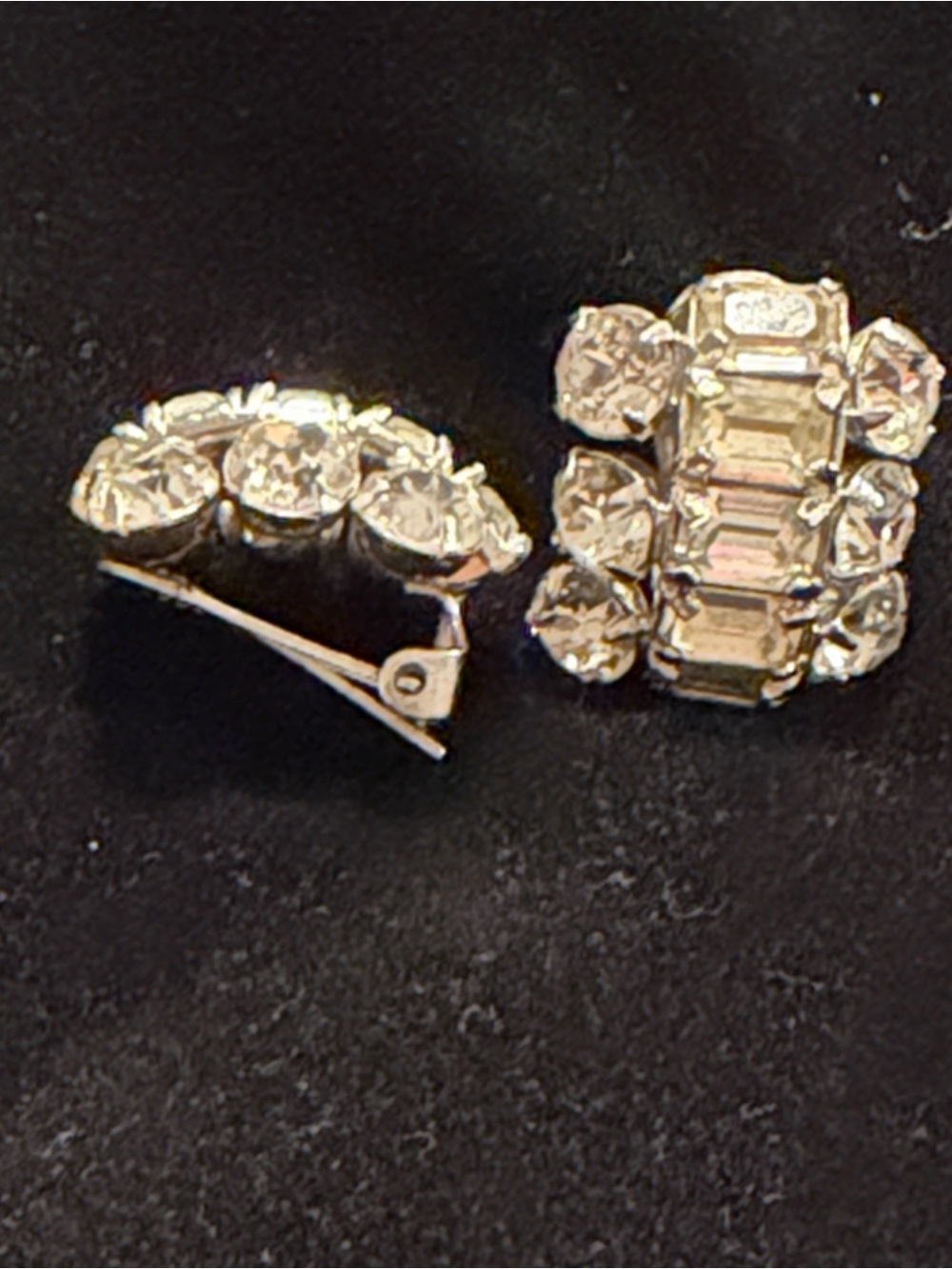 Vintage EISENBERG Emerald Cut Clear Rhinestone Clip Earrings - Picture 4 of 6